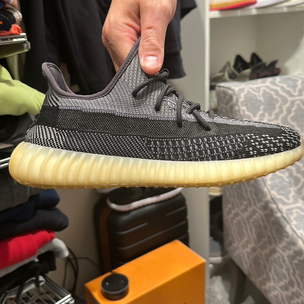 350 Yeezy Boost sneakers V2 Carbon